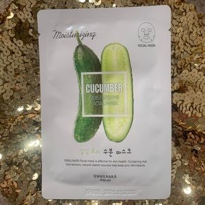 FREE Mask with any Bundle!